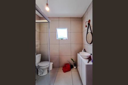 Casa à venda com 380m², 3 quartos e 3 vagasBanheiro da Suíte externa