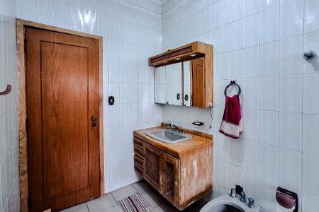 Casa à venda com 380m², 3 quartos e 3 vagasBanheiro