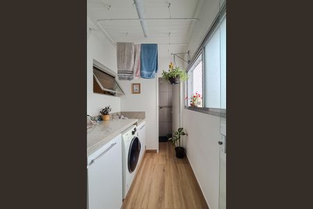 Apartamento à venda com 94m², 3 quartos e 1 vagaÁrea de Serviço