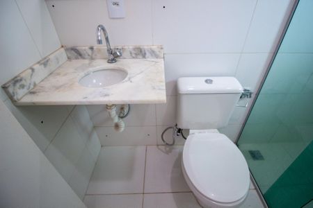 Apartamento para alugar com 70m², 3 quartos e 1 vaga Apartamento para alugar com 70m², 3 quartos e 1 vagaBanheiro da Suíte