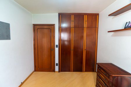 Apartamento à venda com 128m², 3 quartos e 2 vagasQuarto 1