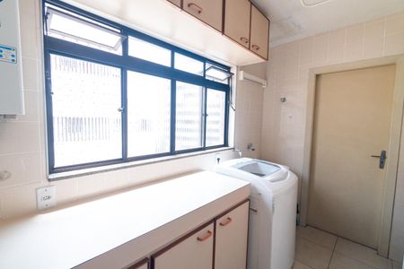 Apartamento à venda com 128m², 3 quartos e 2 vagasÁrea de Serviço