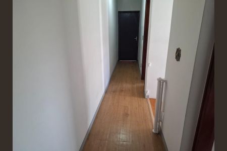 Casa à venda com 200m², 3 quartos e 2 vagasCorredor superior
