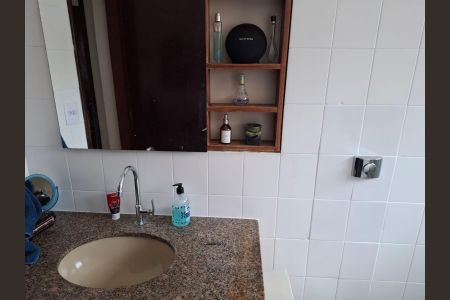 Casa à venda com 200m², 3 quartos e 2 vagasBanheiro  superior