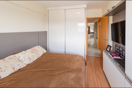 Apartamento à venda com 74m², 3 quartos e 2 vagasSuíte