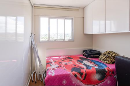 Apartamento à venda com 74m², 3 quartos e 2 vagasQuarto 2