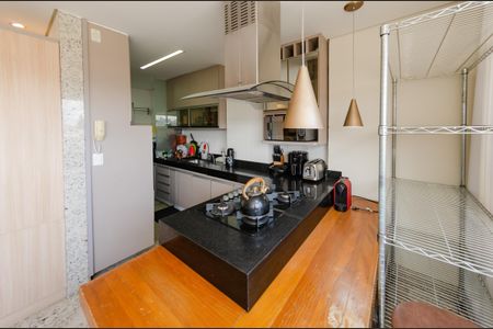 Apartamento à venda com 74m², 3 quartos e 2 vagasCozinha