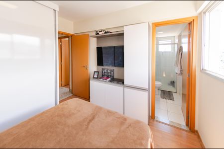 Apartamento à venda com 74m², 3 quartos e 2 vagasSuíte