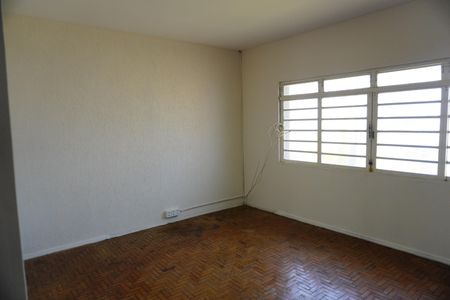 Casa para alugar com 115m², 3 quartos e 2 vagasSala