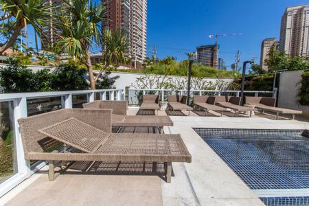 Apartamento para alugar com 70m², 2 quartos e 2 vagasPiscina