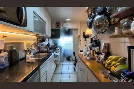 Apartamento à venda com 133m², 3 quartos e 3 vagasCozinha e Área de Serviço 