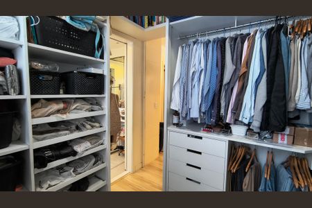 Apartamento à venda com 133m², 3 quartos e 3 vagasCloset da Suíte 1