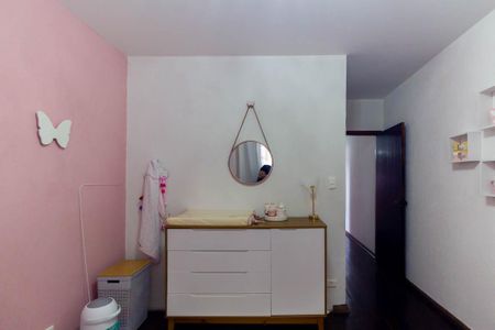 Casa à venda com 195m², 3 quartos e 2 vagasQuarto 2