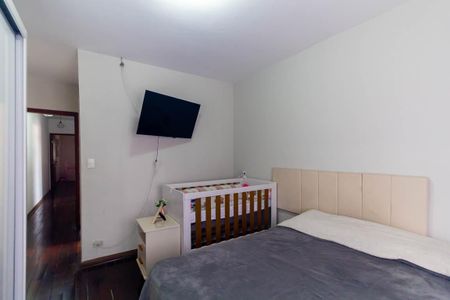 Casa à venda com 195m², 3 quartos e 2 vagasSuíte