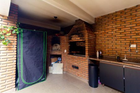 Casa à venda com 195m², 3 quartos e 2 vagasChurrasqueira