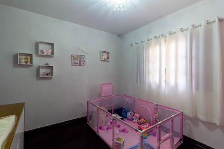 Casa à venda com 195m², 3 quartos e 2 vagasQuarto 2