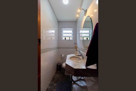 Casa à venda com 195m², 3 quartos e 2 vagasLavabo