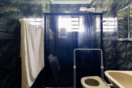 Casa à venda com 195m², 3 quartos e 2 vagasBanheiro 3