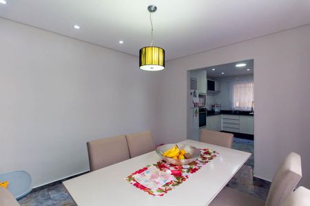 Casa à venda com 195m², 3 quartos e 2 vagasCopa