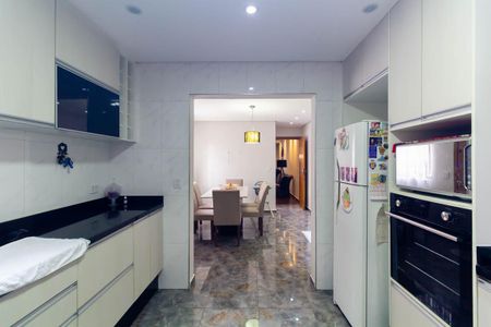 Casa à venda com 195m², 3 quartos e 2 vagasCozinha