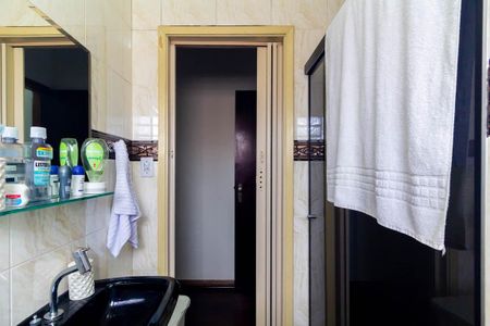 Casa à venda com 195m², 3 quartos e 2 vagasBanheiro da Suíte