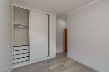 Casa de condomínio para alugar com 240m², 3 quartos e 5 vagasSuite 1