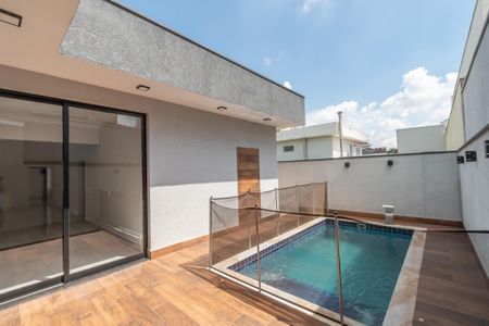 Casa de condomínio para alugar com 240m², 3 quartos e 5 vagasPiscina