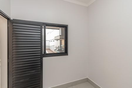 Casa de condomínio para alugar com 240m², 3 quartos e 5 vagasÁrea de Serviço