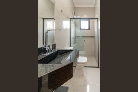 Casa de condomínio para alugar com 240m², 3 quartos e 5 vagasBanheiro da Suíte 1