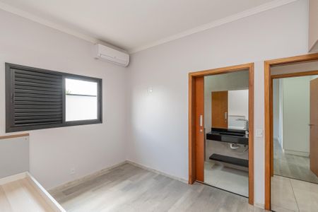 Casa de condomínio para alugar com 240m², 3 quartos e 5 vagasSuíte 2