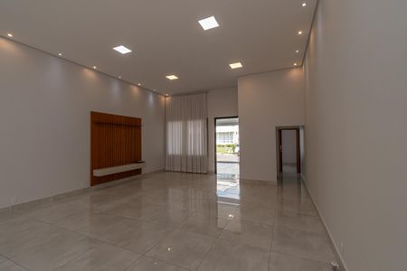 Casa de condomínio para alugar com 240m², 3 quartos e 5 vagasSala de Estar/Jantar 