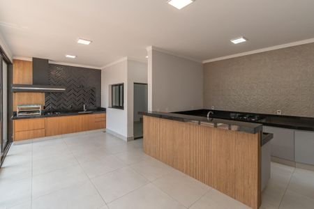 Casa de condomínio para alugar com 240m², 3 quartos e 5 vagasCozinha 