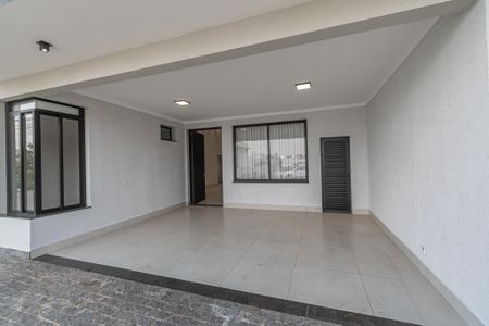 Casa de condomínio para alugar com 240m², 3 quartos e 5 vagasGaragem 