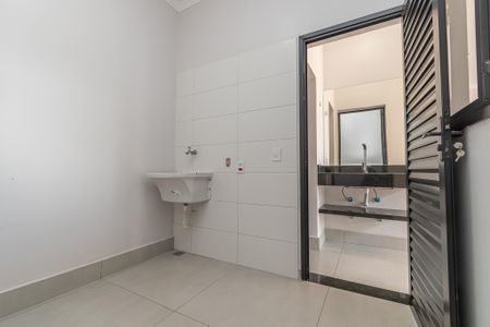 Casa de condomínio para alugar com 240m², 3 quartos e 5 vagasÁrea de Serviço