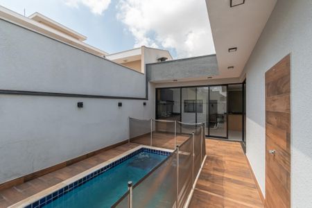 Casa de condomínio para alugar com 240m², 3 quartos e 5 vagasPiscina