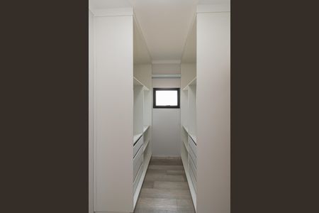 Casa de condomínio para alugar com 240m², 3 quartos e 5 vagasCloset Suíte Master