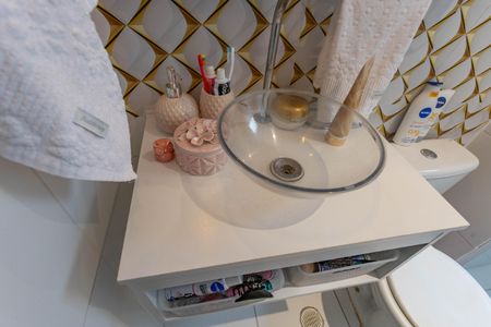 Apartamento à venda com 44m², 2 quartos e 1 vaga Apartamento à venda com 44m², 2 quartos e 1 vagaBanheiro