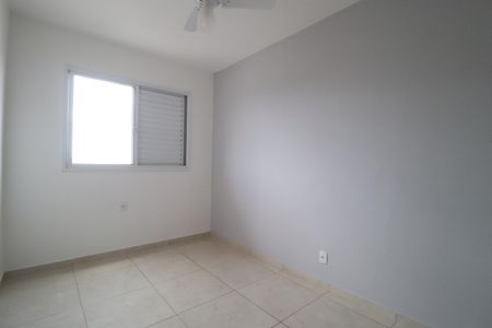Quarto 2 de apartamento para alugar com 2 quartos, 50m² em Aclimação, Uberlândia