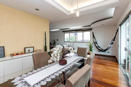 Apartamento à venda com 198m², 4 quartos e 2 vagasSala