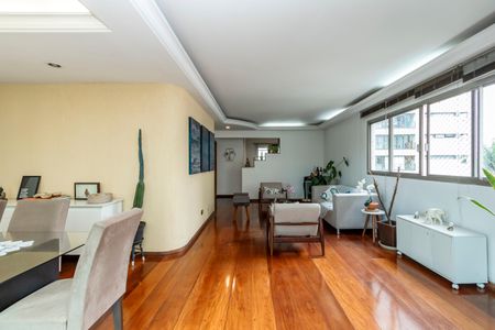 Apartamento à venda com 198m², 4 quartos e 2 vagasSala