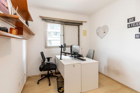 Apartamento à venda com 198m², 4 quartos e 2 vagasQuarto 2