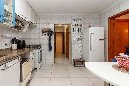 Apartamento à venda com 198m², 4 quartos e 2 vagasCozinha