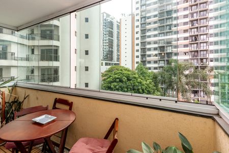 Apartamento à venda com 198m², 4 quartos e 2 vagasVaranda