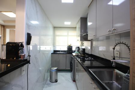 Apartamento à venda com 143m², 2 quartos e 2 vagasCozinha