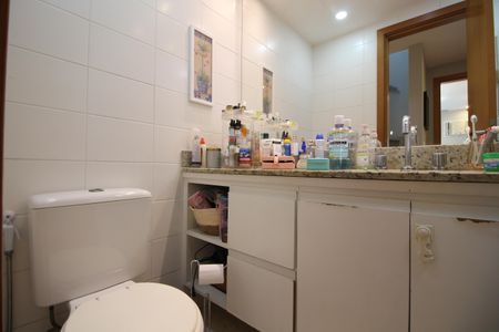 Apartamento à venda com 143m², 2 quartos e 2 vagasBanheiro Social 1