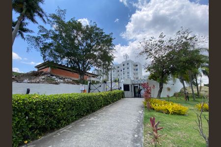 Apartamento para alugar com 55m², 2 quartos e sem vagaFachada