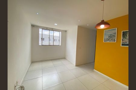 Sala de apartamento à venda com 2 quartos, 55m² em Tomás Coelho, Rio de Janeiro