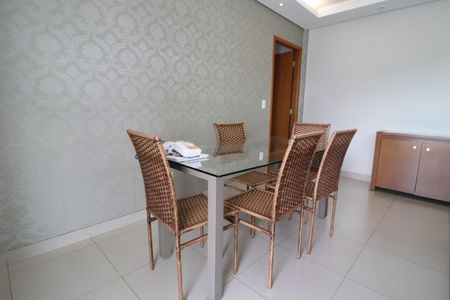 Apartamento para alugar com 3 quartos, 98m² em Morada da Colina, Uberlândia