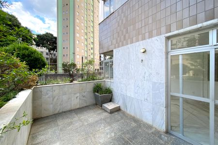 Varanda de apartamento à venda com 3 quartos, 120m² em Santo Antônio, Belo Horizonte