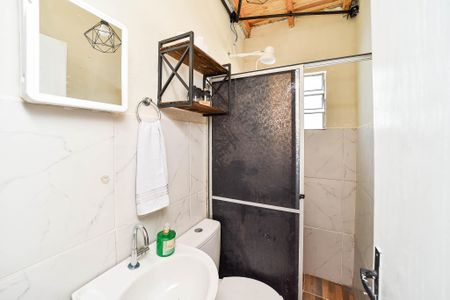 Studio para alugar com 20m², 1 quarto e sem vaga Studio para alugar com 20m², 1 quarto e sem vagaBanheiro